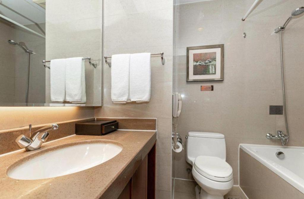 Qingdao Blue Horizon Hotel Licang Экстерьер фото