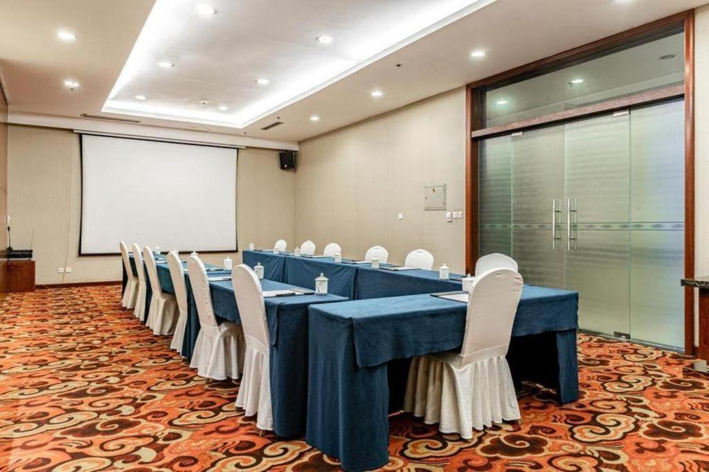 Qingdao Blue Horizon Hotel Licang Экстерьер фото